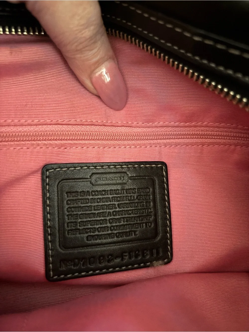 Coach Hampton’s Black Leather  Bag with Contrast Stitching